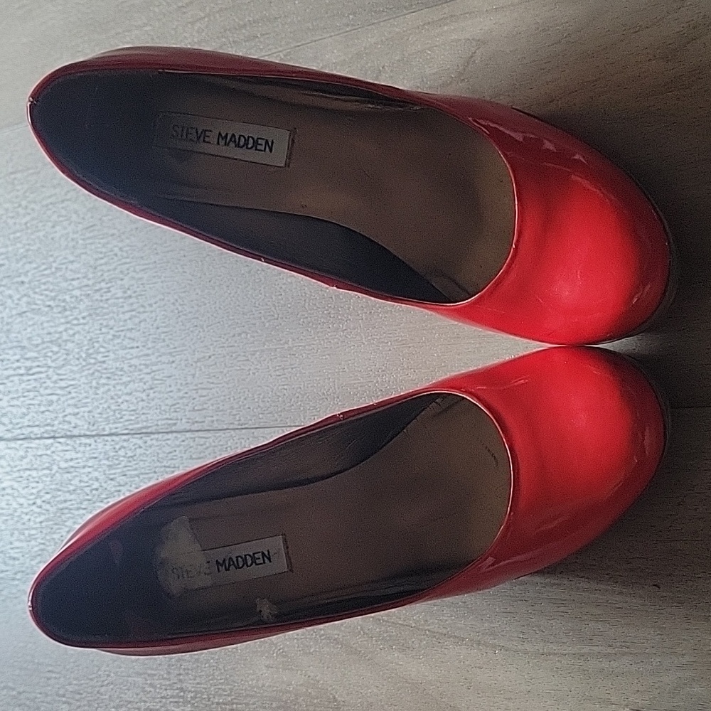 Steve Madden candy red heel size 8.5